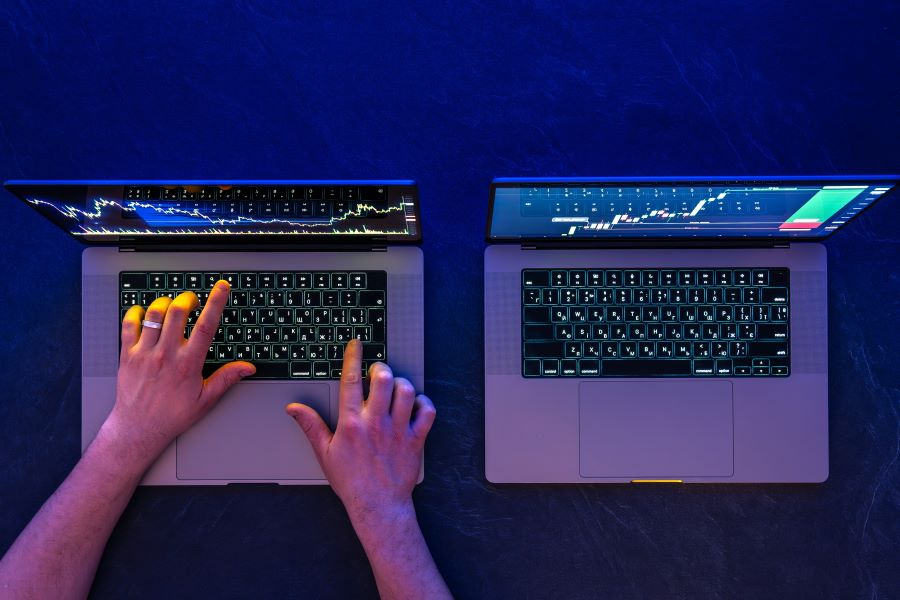 Alpari tuân thủ các tiêu chuẩn báo cáo tài chính quốc tế nghiêm ngặt.