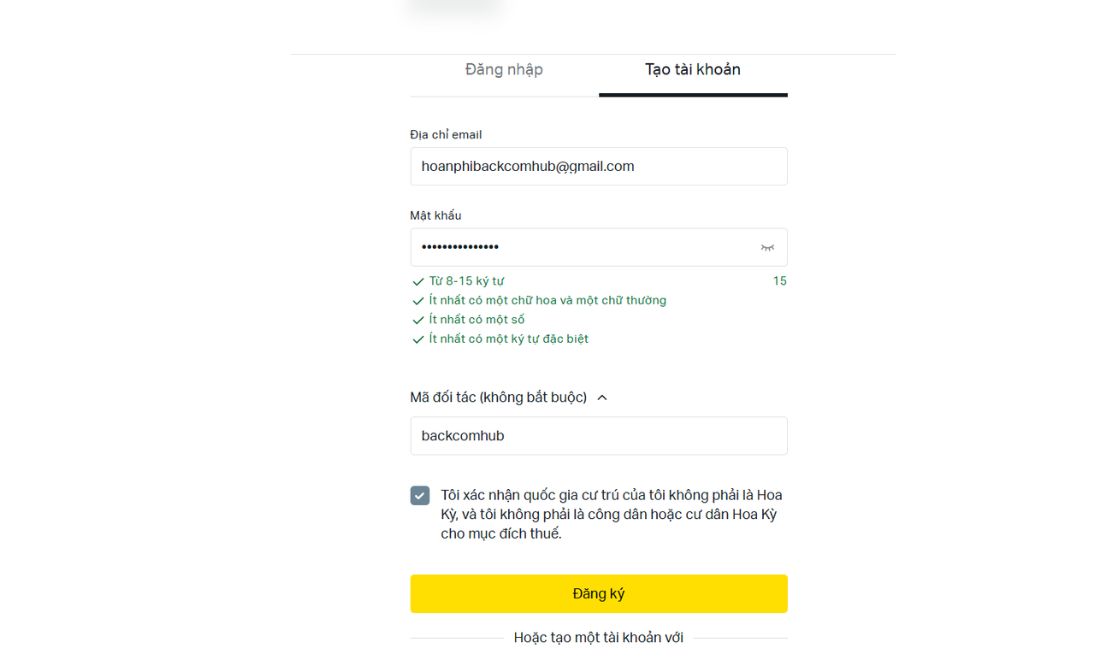Nhập mã đối tác là "backcomhub" vào ô mã đối tác 